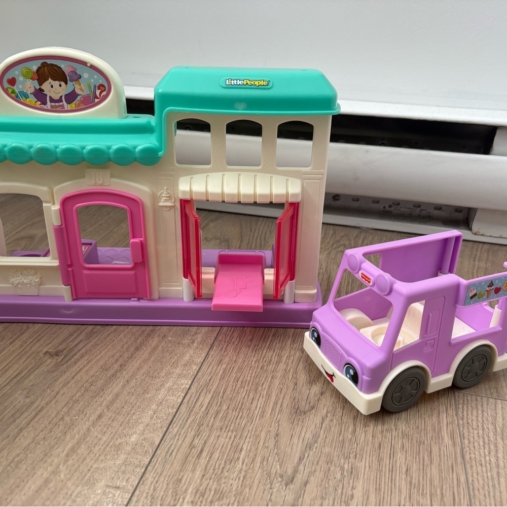 Fisher Price Little People Sweet Shop & Ice Cream Truck - Picture 2 of 8